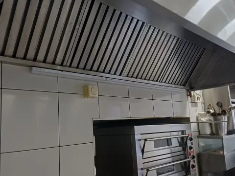 Rent, hospitality venue, 100m², Dobrota, Kotor - image 12