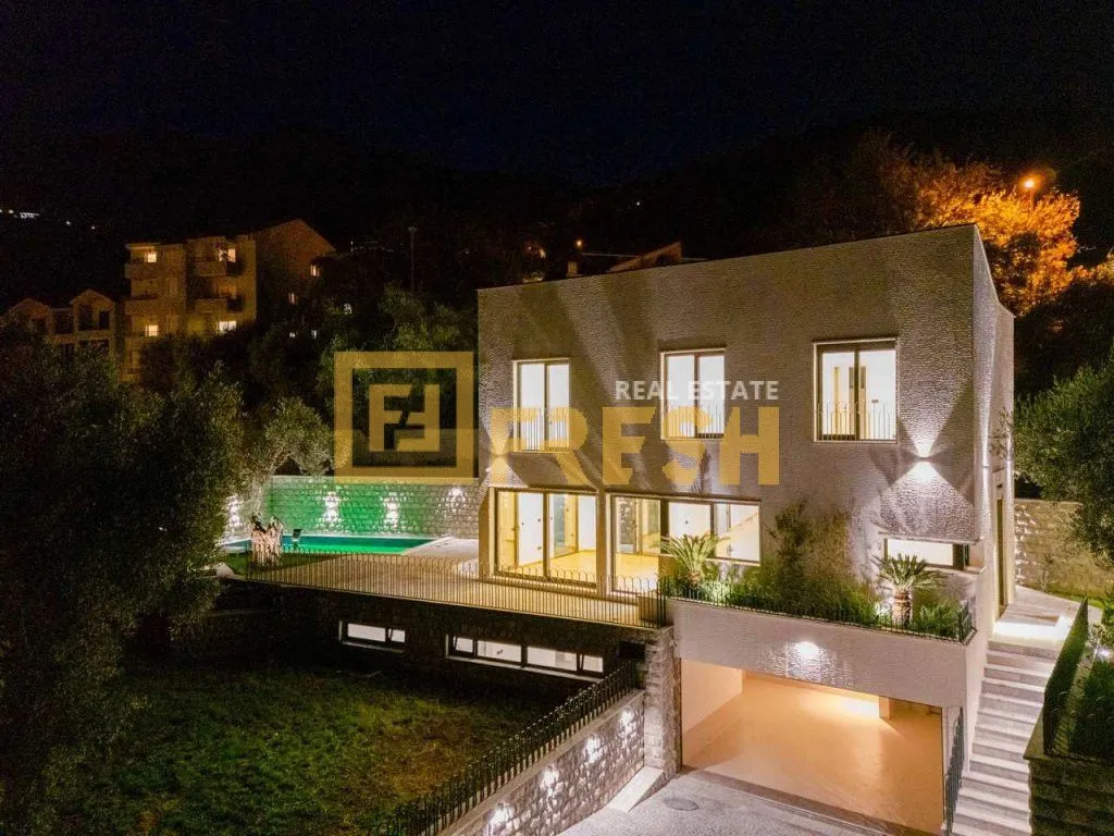 Sale, house, 240m², Budva, Crna Gora