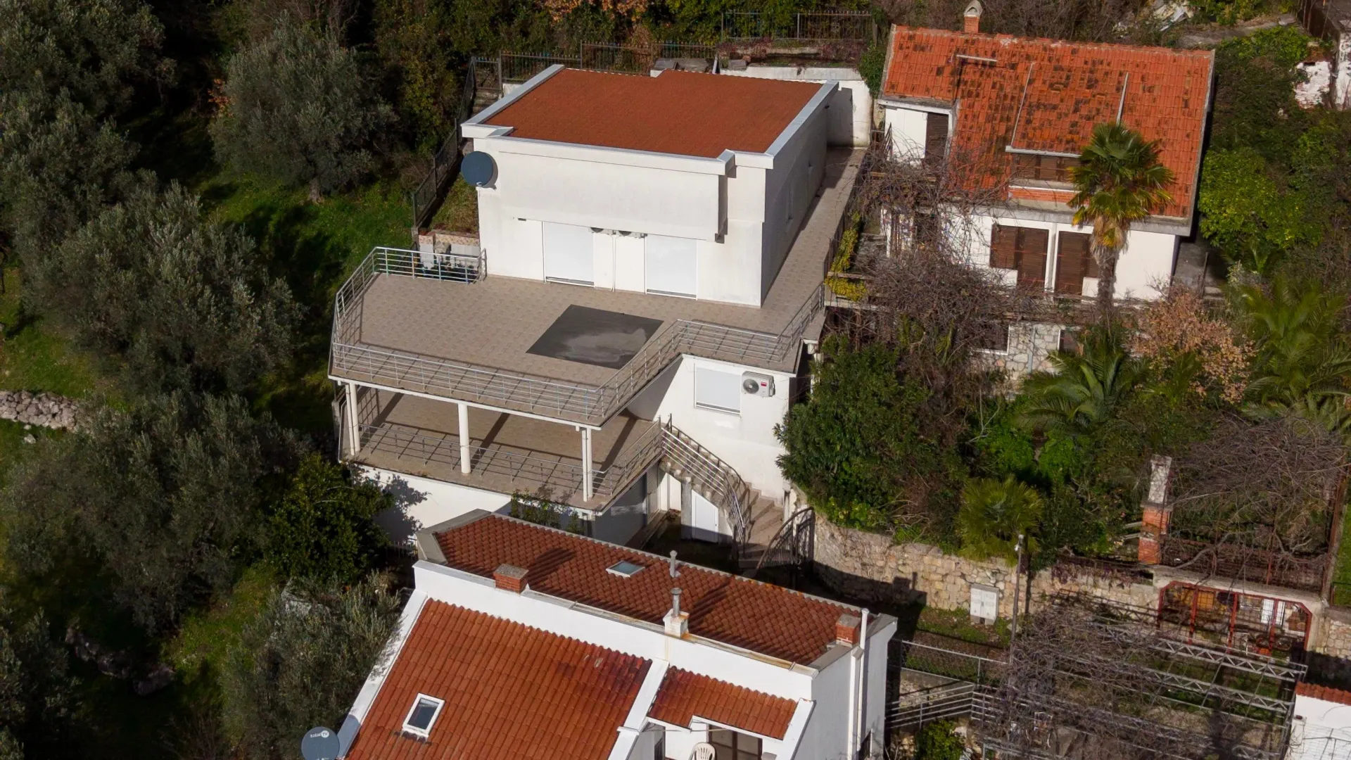 Prodaja, kuća, 207m², Pečurice, Bar