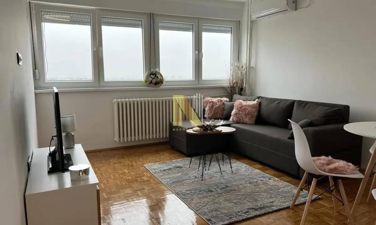 Izdavanje, jednosoban stan, 40m², Železnička Stanica, Novi Sad Sve Podlokacije