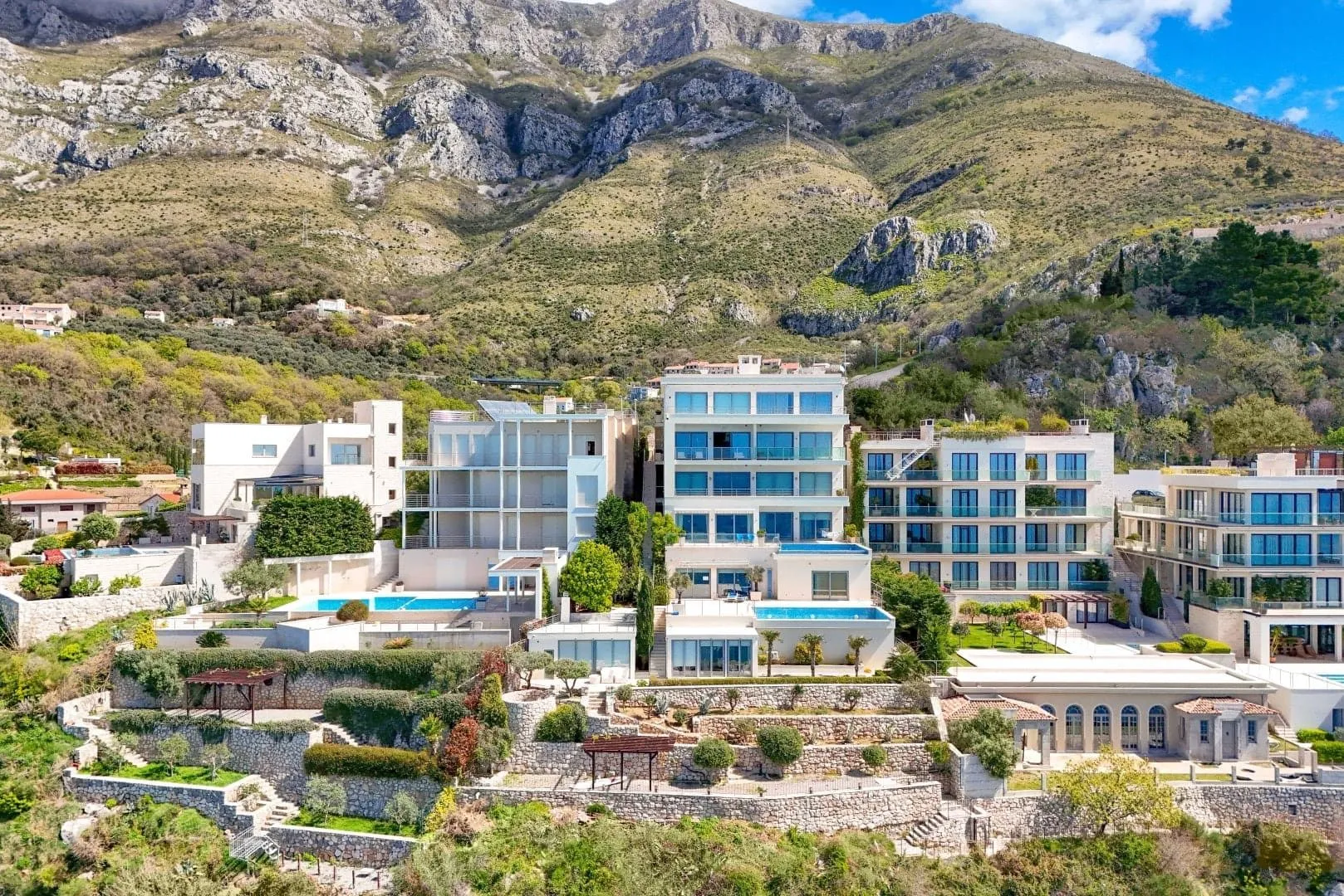 Prodaja, trosoban stan, 139m², Rijeka Reževići, Budva
