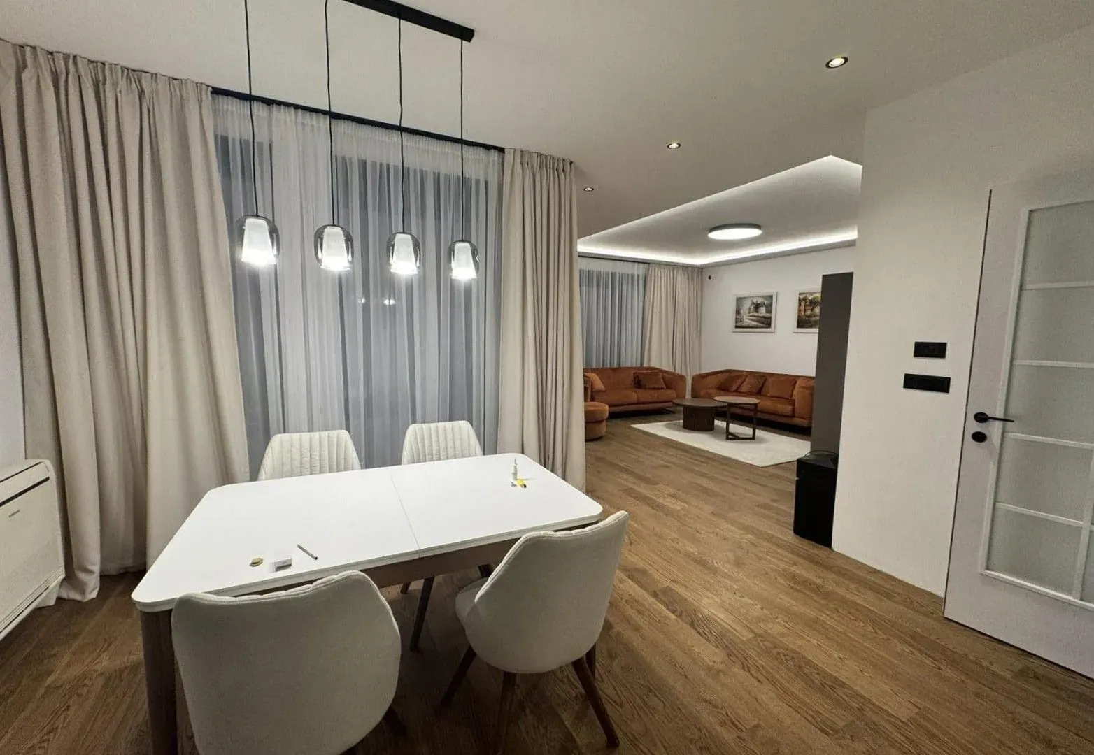 Izdavanje, kuća, 225m², Gornja Gorica, Podgorica