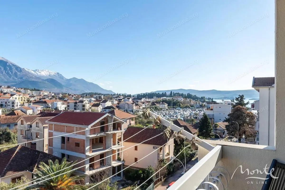 Prodaja, dvosoban stan, 68m², Centar, Tivat