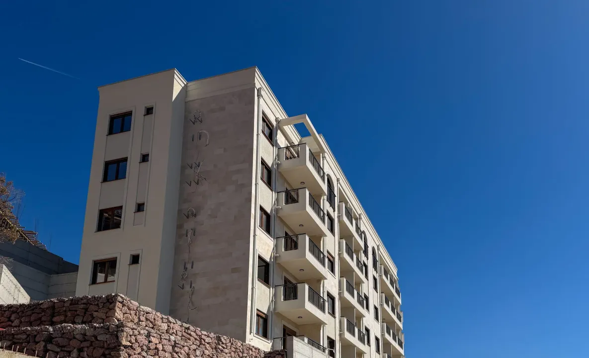 Prodaja, dvosoban stan, 66m², Dubovica, Budva