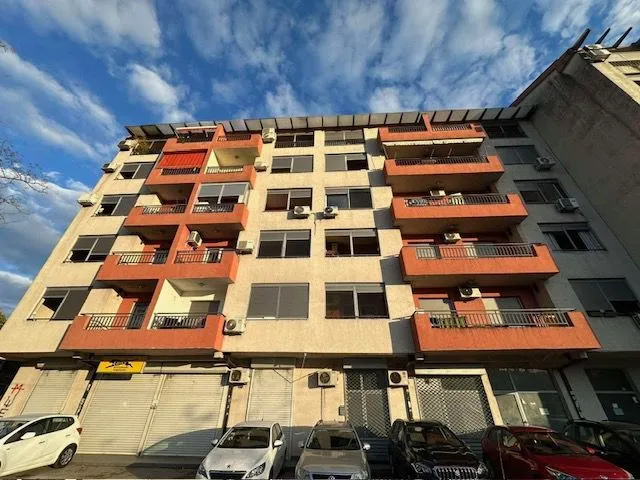 Izdavanje, jednosoban stan, 45m², Vezirov Most, Podgorica