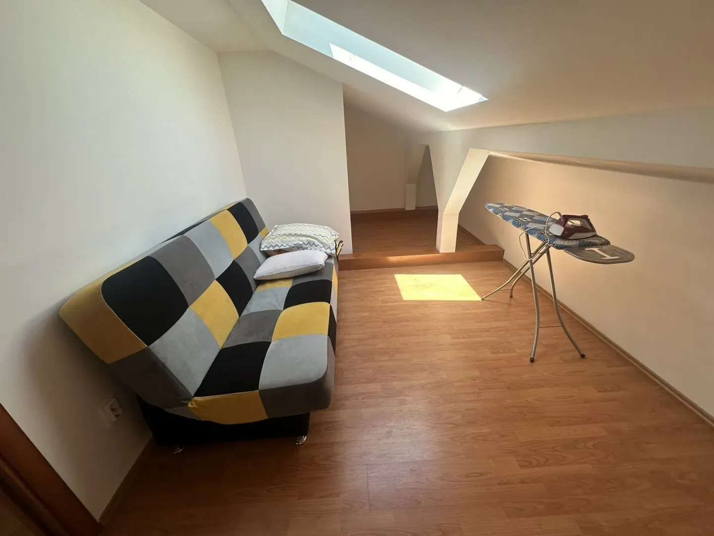 Izdavanje, trosoban stan, 49m², Stari Aerodrom, Podgorica