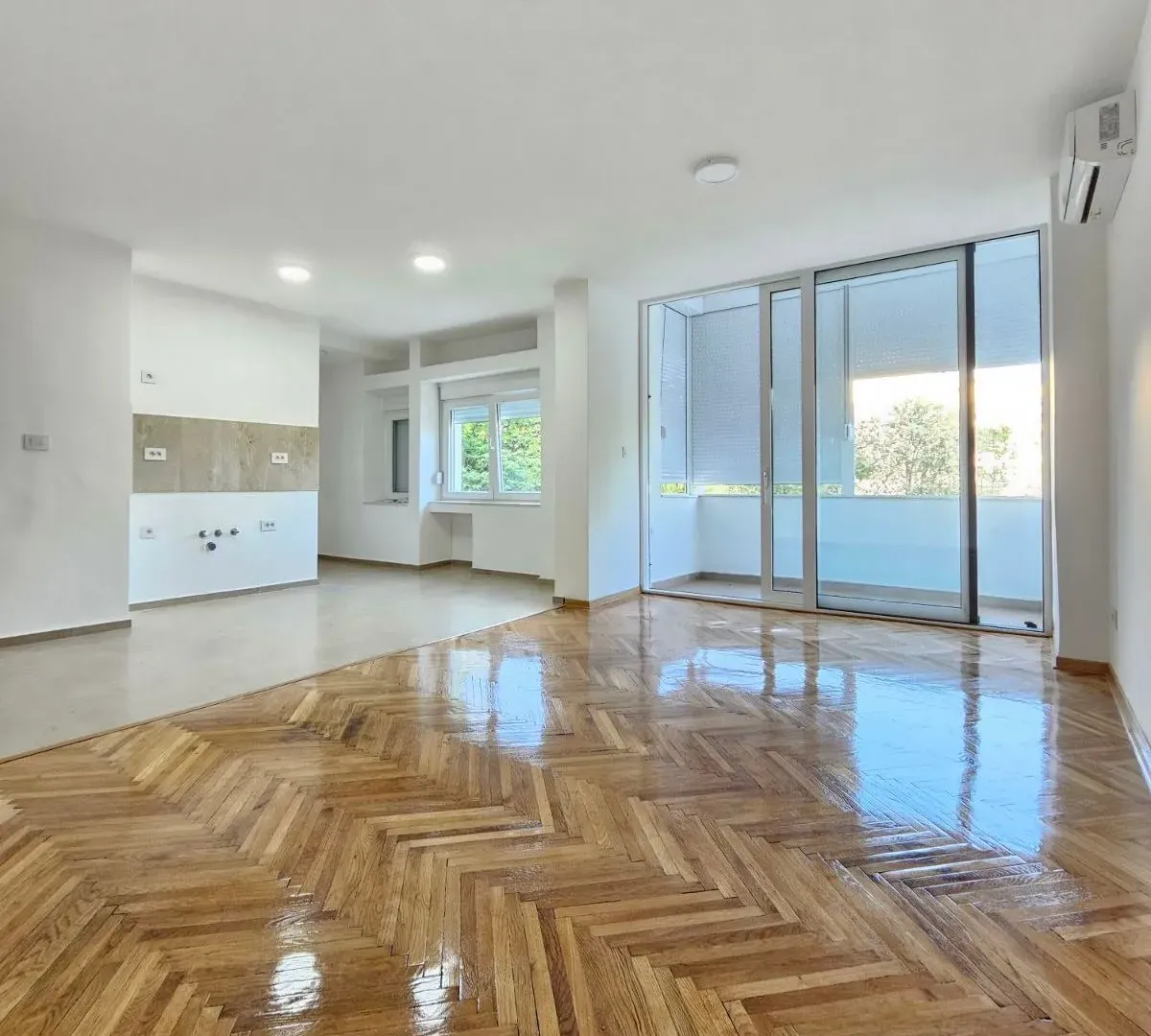 Prodaja, poslovni prostor, 58m², Preko Morače, Podgorica