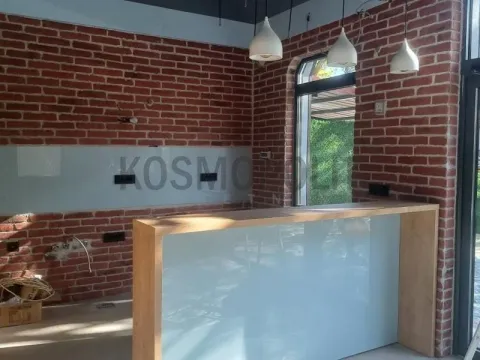 Poslovni prostor in Petlovo Brdo