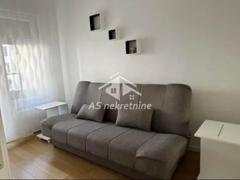 Izdavanje, trosoban stan, 70m², Zemun Cara Dušana, Zemun Sve Podlokacije - image 10