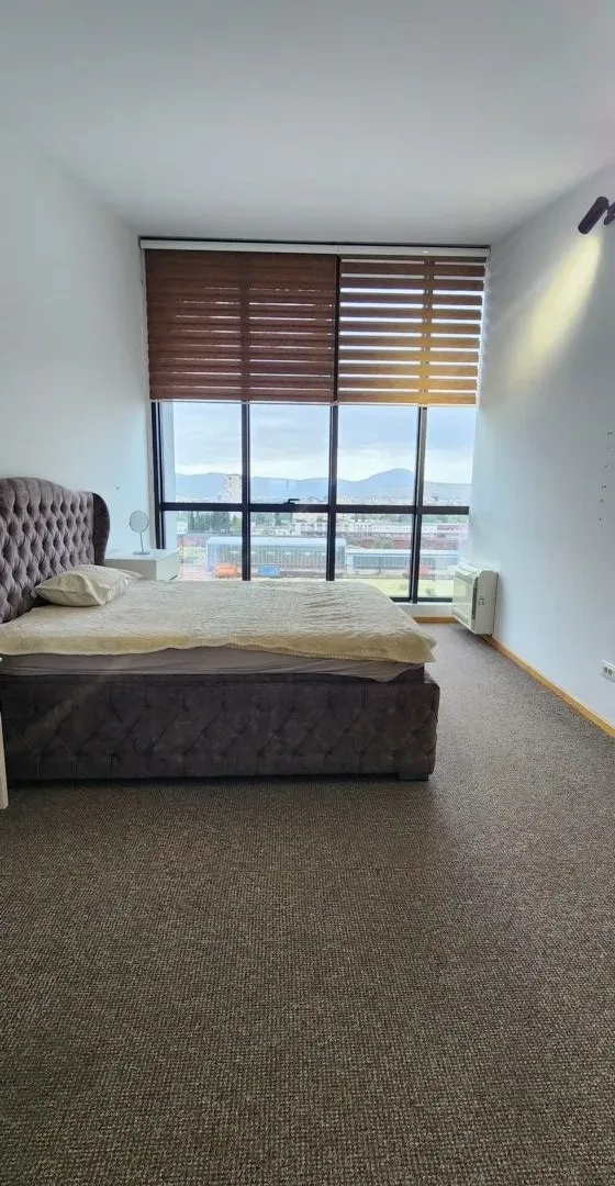 Izdavanje, četvorosoban stan, 160m², Stari Aerodrom, Podgorica