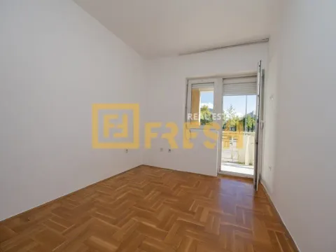 Prodaja, dvosoban stan, 84m², Stari Aerodrom, Podgorica - image 8