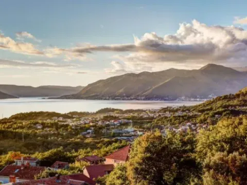 Sale, three bedroom apartment, 120m², Kavač, Kotor - image 2