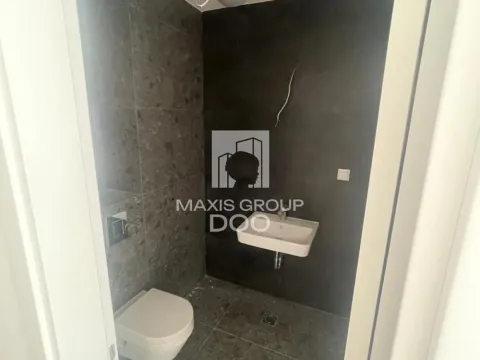 Prodaja, četvorosoban stan, 131m², Vračar Centar, Vračar Sve Podlokacije - image 9