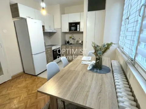 Rent, two bedroom apartment, 53m², Južni Bulevar, Vračar Sve Podlokacije - image 8