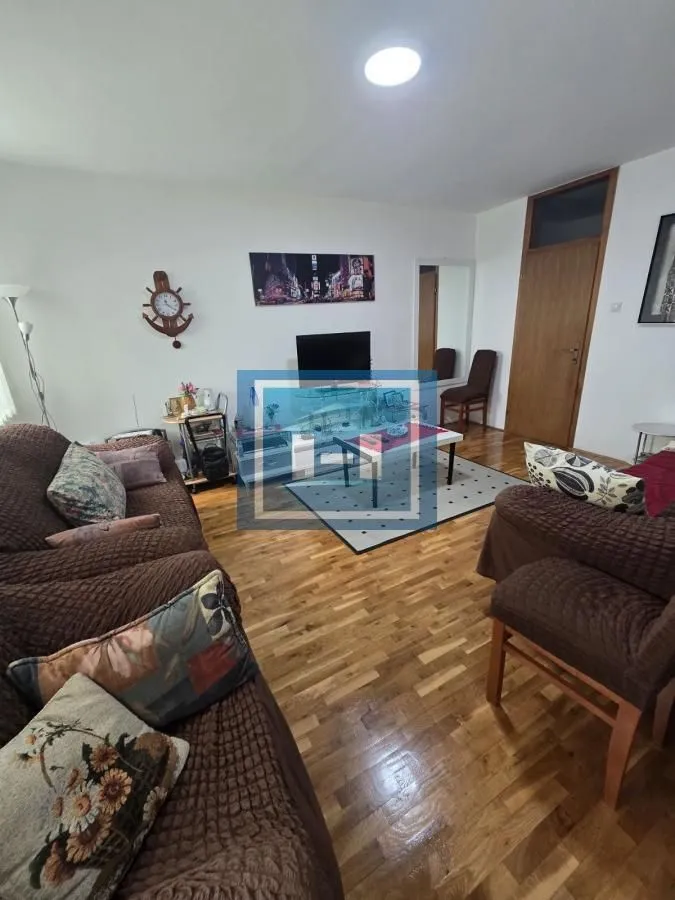 Prodaja, dvosoban stan, 64m², Ledena Stena, Vranje
