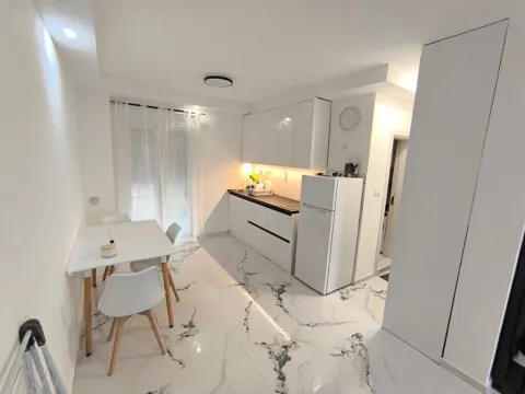 Rent, house, 35m², Lazi, Budva - image 2