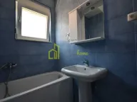 Izdavanje, trosoban stan, 90m², Vezirov Most, Podgorica - image 8