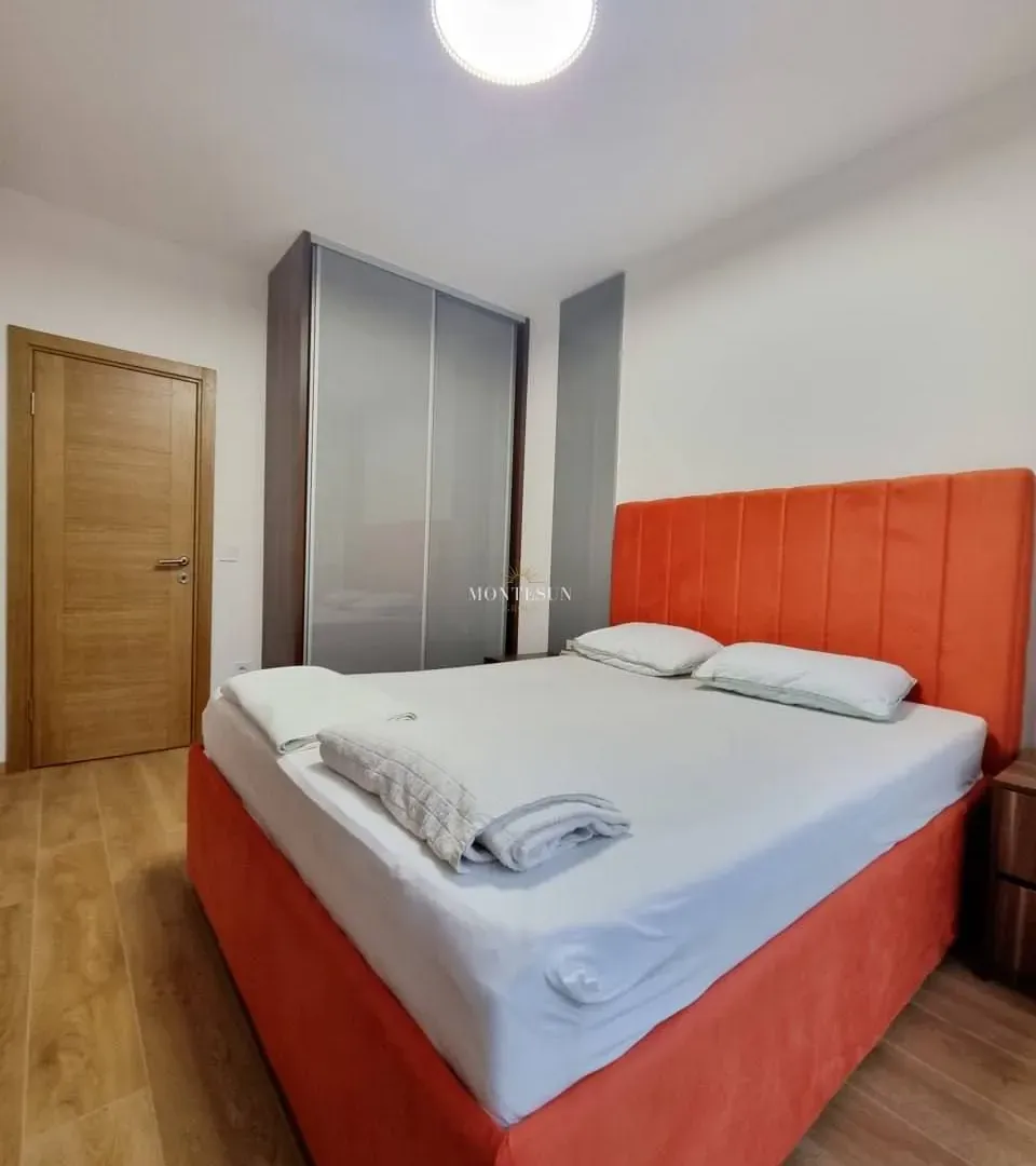 Rent, two bedroom apartment, 69m², Centar, Budva