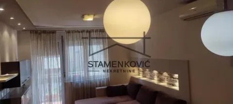Izdavanje, trosoban stan, 77m², Sajam, Novi Sad Sve Podlokacije - image 9