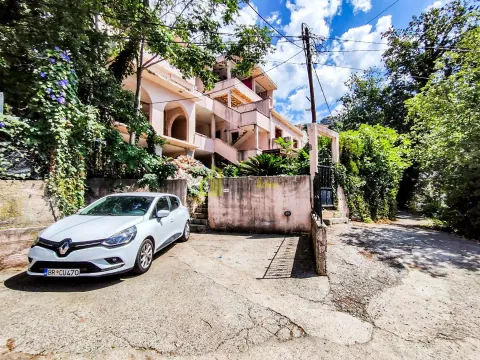 Sale, five bedroom apartment, 845m², Lazi, Budva