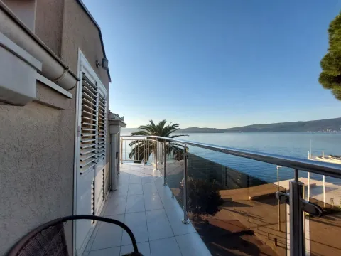 Izdavanje, dvosoban stan, 80m², Centar, Tivat - image 17