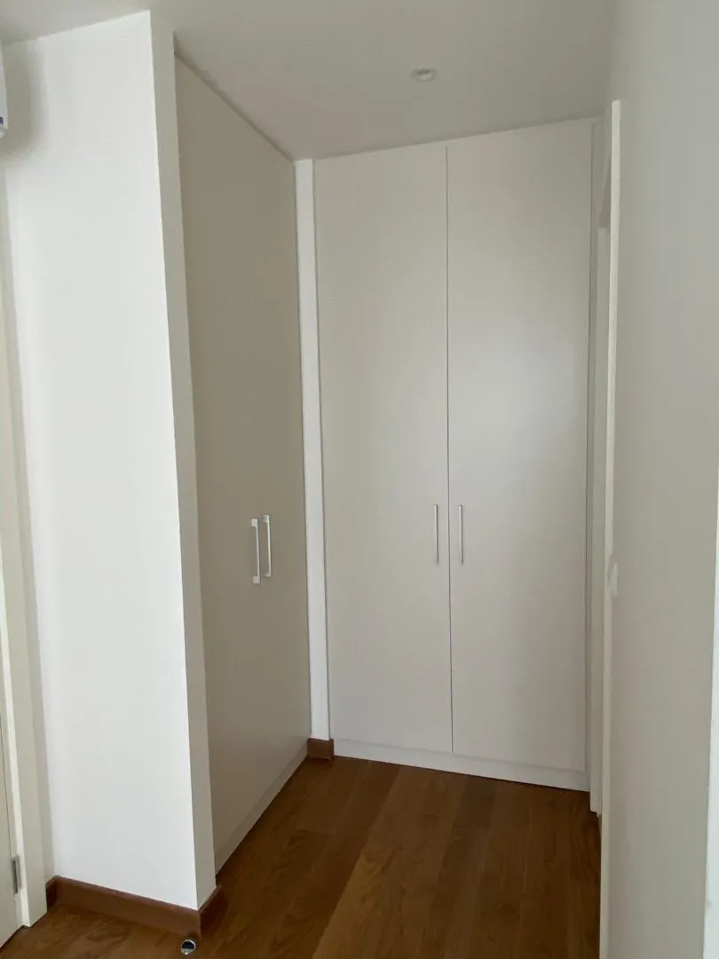 Izdavanje, trosoban stan, 121m², Savski Venac, Beograd