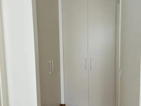 Izdavanje, trosoban stan, 121m², Savski Venac, Beograd - image 11