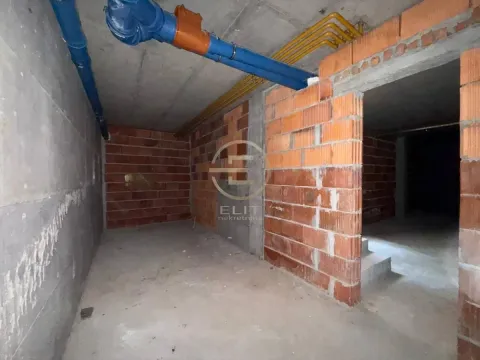 Izdavanje, poslovni prostor, 220m², Sajmište, Novi Sad - image 13