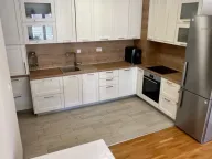 Izdavanje, dvosoban stan, 60m², Budva, Crna Gora - image 1