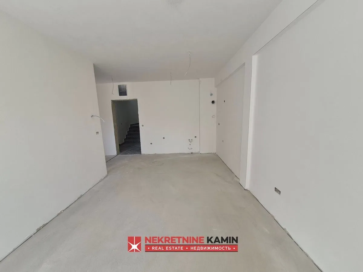 Prodaja, jednosoban stan, 42m², Podkošljun, Budva