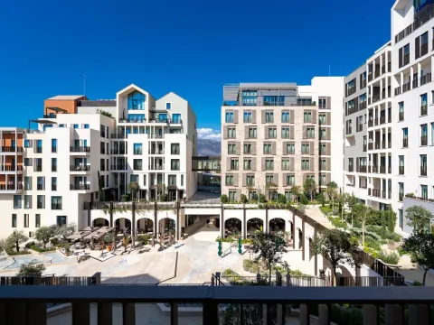 Prodaja, dvosoban stan, 90m², Porto Montenegro, Tivat - image 1