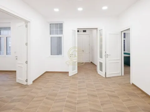 Rent, four bedroom apartment, 120m², Stari Grad, Beograd - image 2