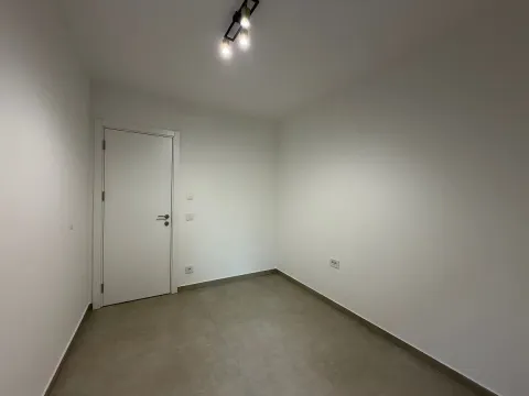 Izdavanje, poslovni prostor, 55m², Crveni Krst, Beograd - image 3