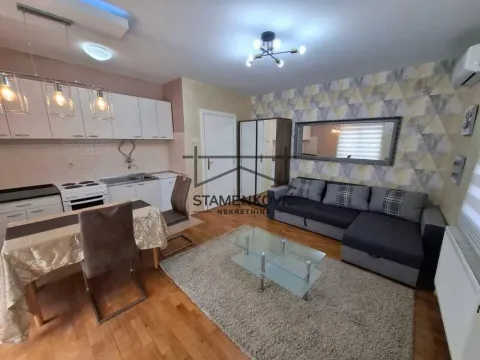 Rent, studio apartment, 26m², Centar, Novi Sad