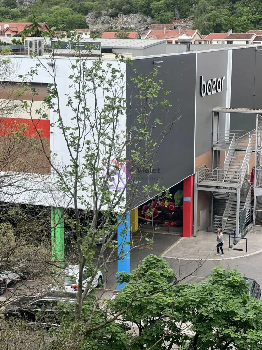 Prodaja, trosoban stan, 100m², Blok 5, Podgorica