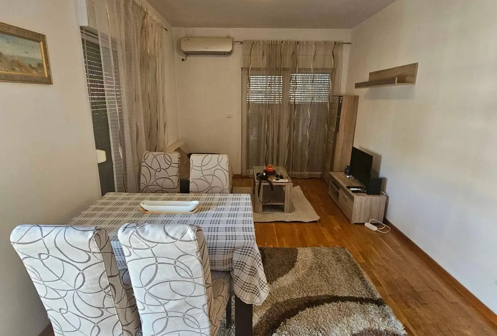Izdavanje, jednosoban stan, 54m², City Kvart, Podgorica