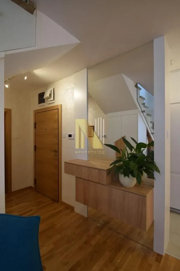 Prodaja, četvorosoban stan, 111m², Nova Detelinara, Novi Sad Sve Podlokacije