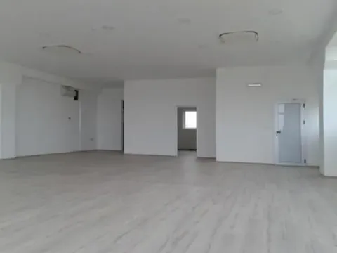 Rent, office space, 360m², Batajnica, Beograd - image 4