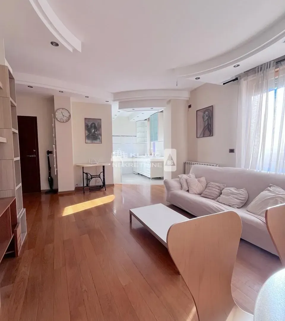 Rent, two bedroom apartment, 50m², Crveni Krst, Beograd