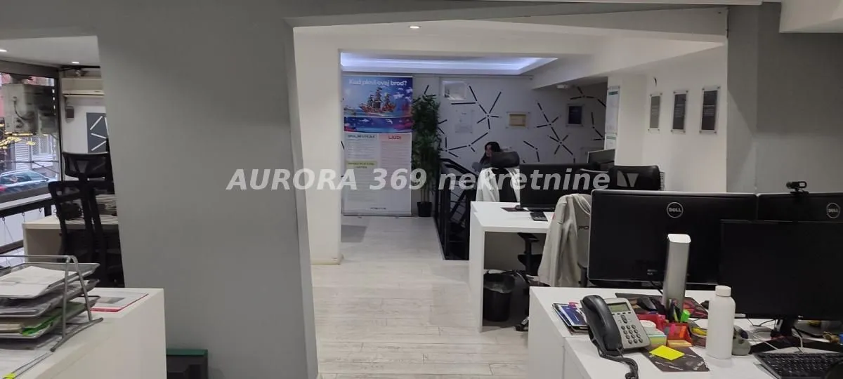 Sale, office space, 274m², Grbavica, Novi Sad Sve Podlokacije