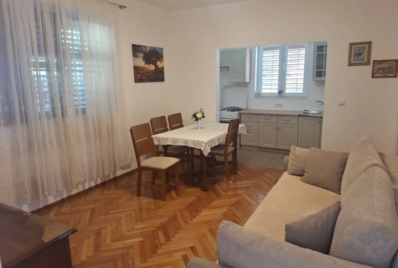 Rent, two bedroom apartment, 63m², Tripovići, Tivat
