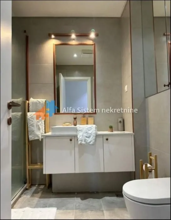 Rent, four bedroom apartment, 147m², Savski Venac, Beograd