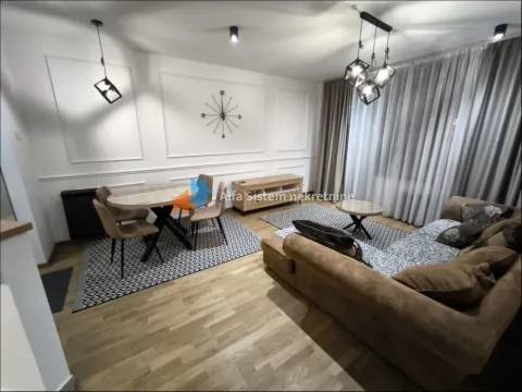 Izdavanje, trosoban stan, 60m², Južni Bulevar, Vračar Sve Podlokacije - image 4