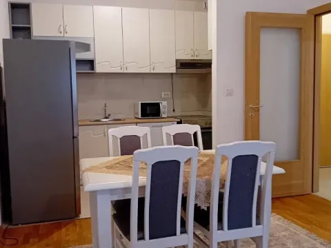 Rent, one bedroom apartment, 50m², Stari Aerodrom, Podgorica - image 2