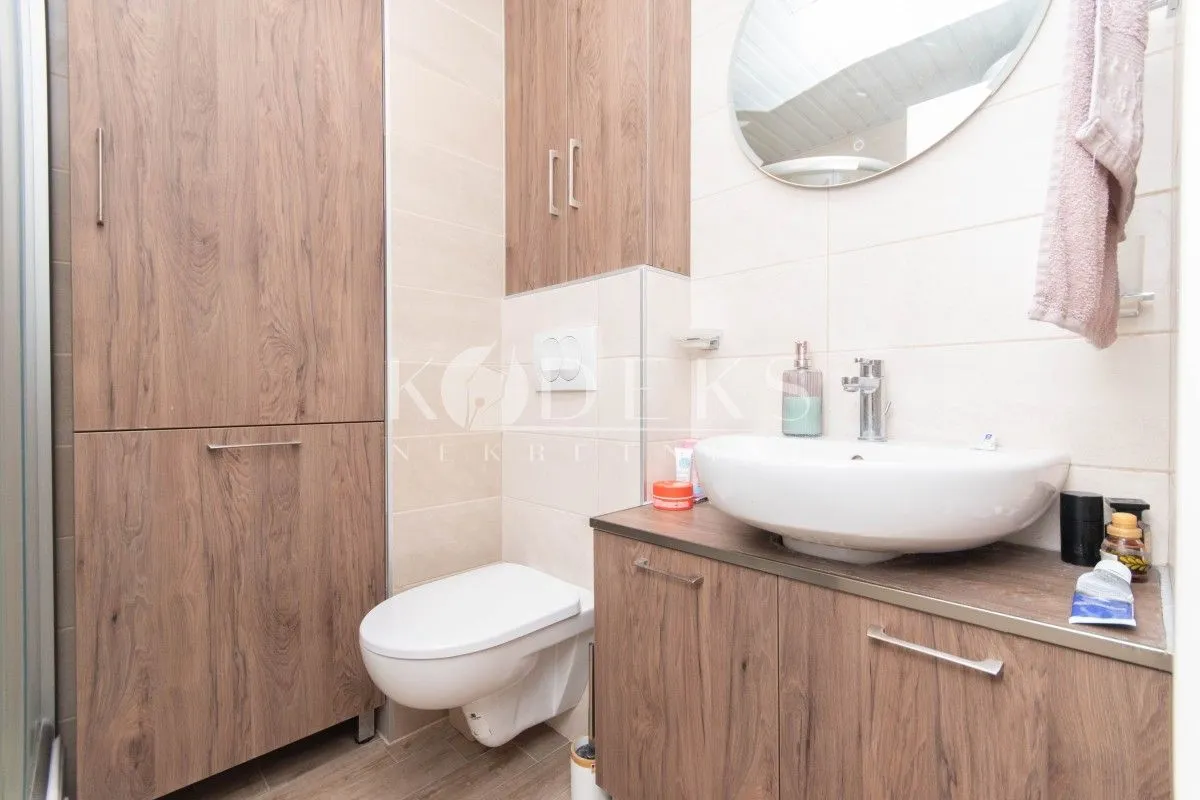 Izdavanje, jednosoban stan, 42m², City Kej, Podgorica
