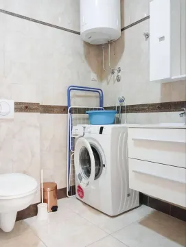 Rent, two bedroom apartment, 70m², Bečići, Budva - image 8