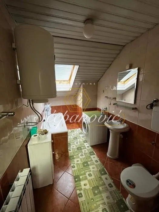 Prodaja, trosoban stan, 71m², Grbavica, Novi Sad Sve Podlokacije