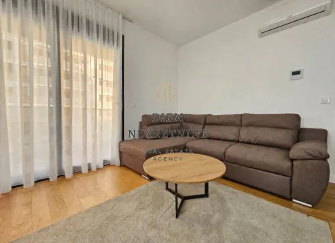 Izdavanje, jednosoban stan, 50m², Centar, Bar - image 3