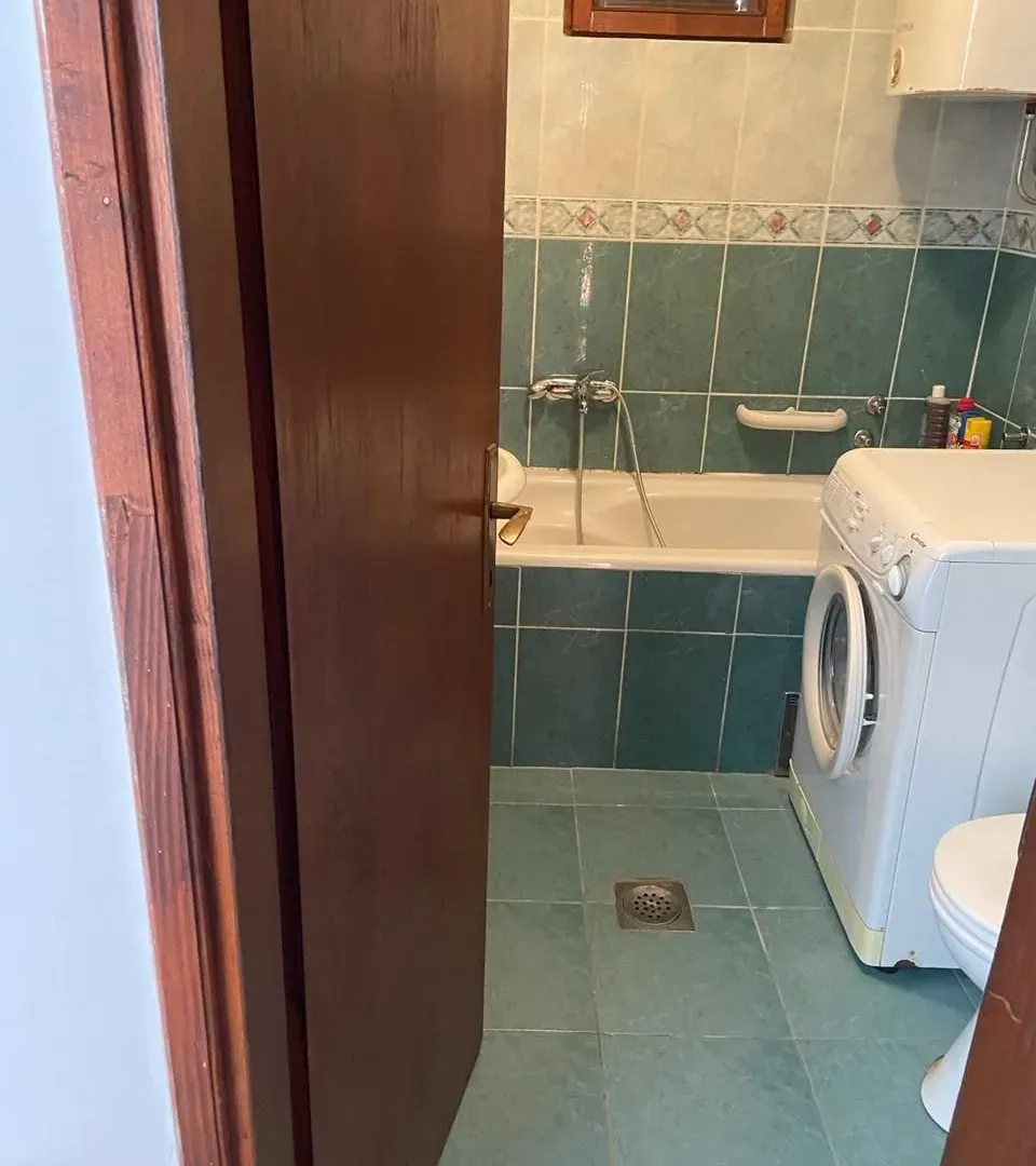 Izdavanje, kuća, 120m², Zagorič, Podgorica