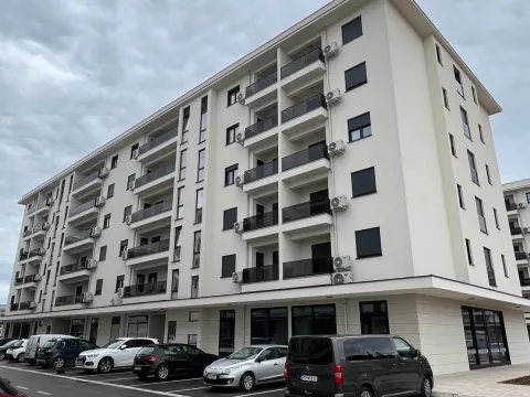 Izdavanje, jednosoban stan, 45m², City Kvart, Podgorica - image 4